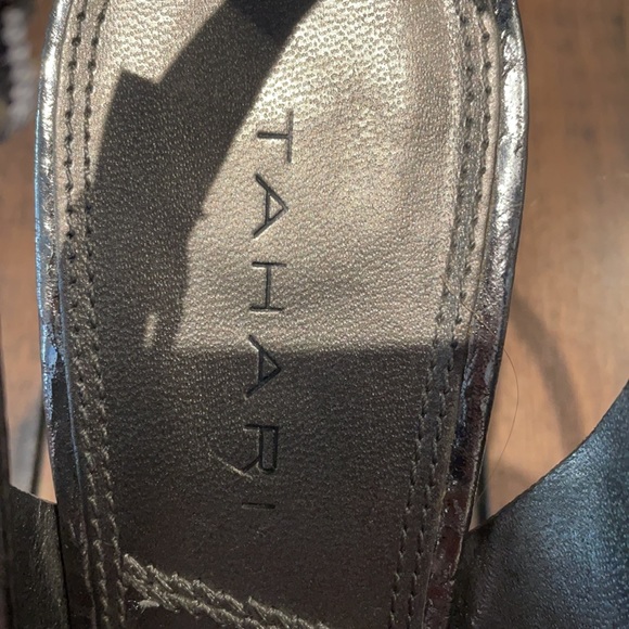 Silver open toe sandals - Picture 2 of 3